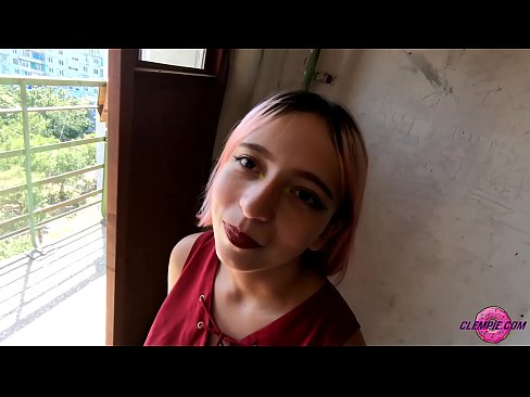 ❤️ Studentka smyslně kouří cizince ve vnitrozemí - sperma na tváři ❤❌ Šukání video u nás ❌️❤